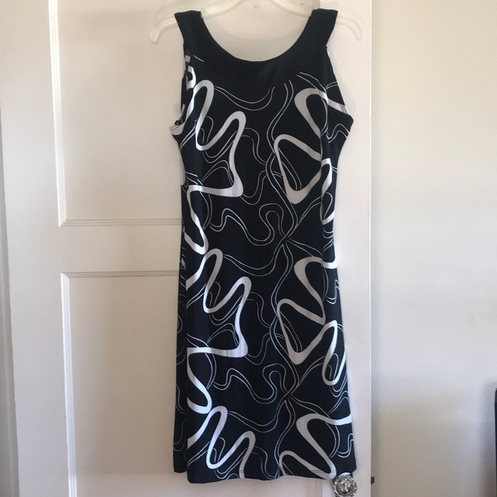 Black and white poly blend dress